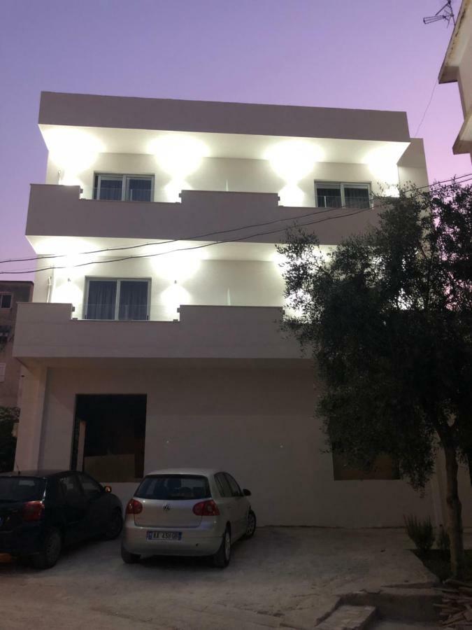 Hill'S Residence Sarandë Exterior foto